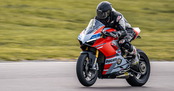 Combien d&rsquo;années dure un casque de moto ?