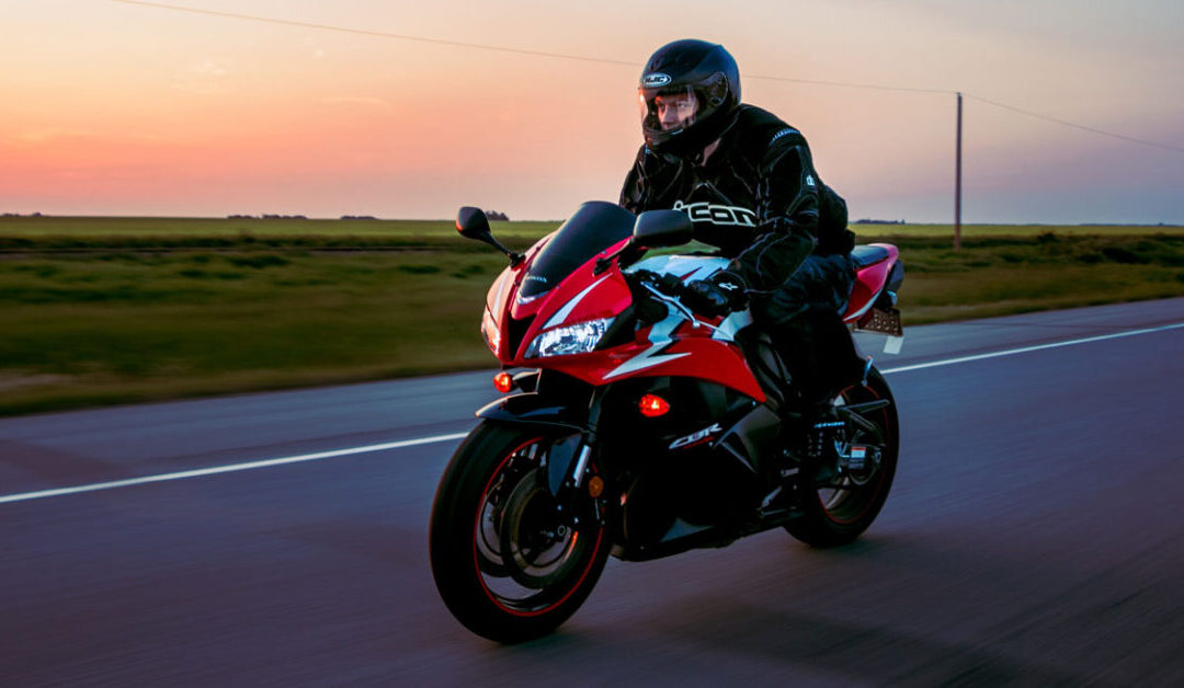 Quel casque moto pour débuter ?