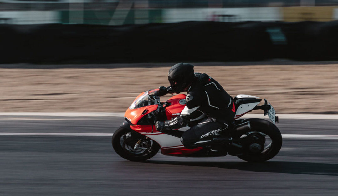 Quel casque moto pour la piste ?